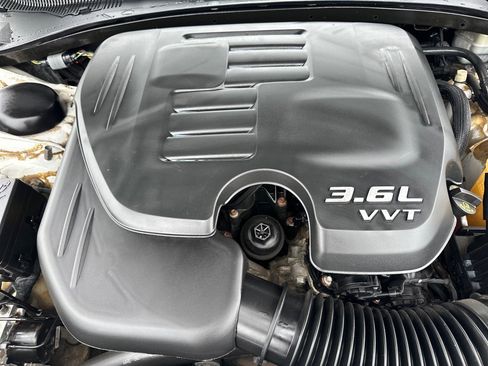 Used 2014 Dodge Charger SXT image 7