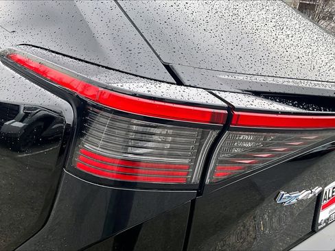 Used 2025 Toyota bZ4X FWD image 27