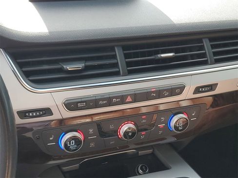 Used 2018 Audi Q7 2.0T Premium Plus image 28