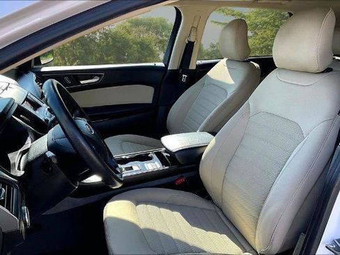 Certified 2019 Ford Edge SE FWD image 24