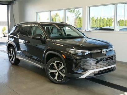 New 2025 Volkswagen Tiguan SE