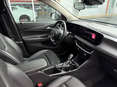 Used 2024 Buick Encore GX Sport Touring image 22