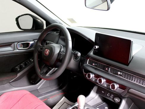 Used 2025 Honda Civic Type R image 15