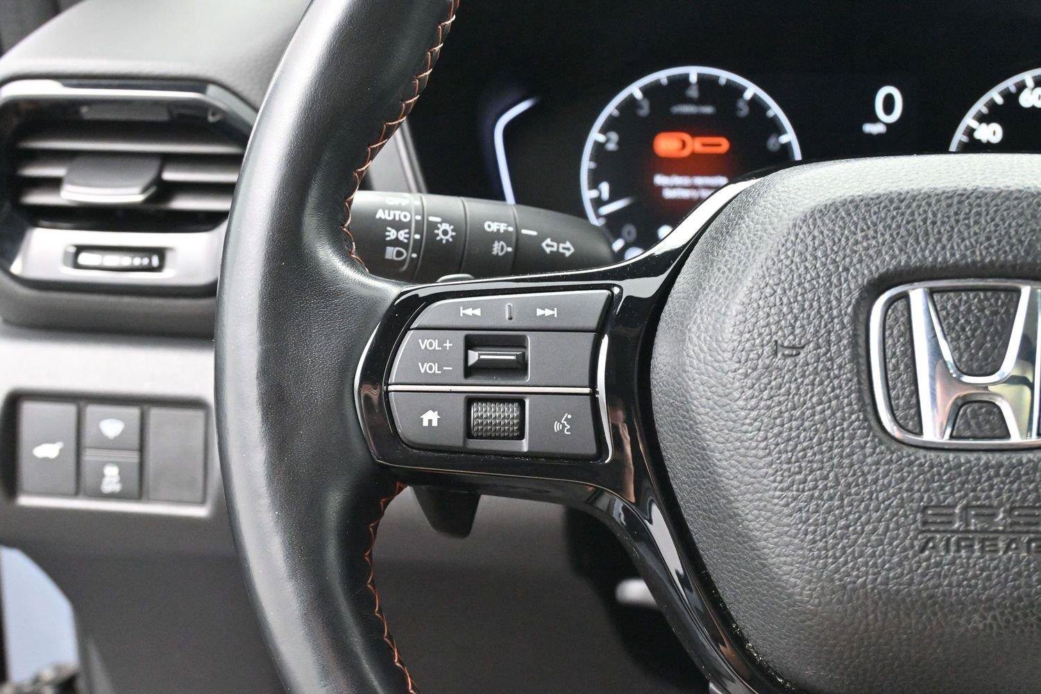Used 2023 Honda Pilot TrailSport image 17