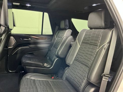 Used 2023 Cadillac Escalade Sport Platinum w/ LPO, ONYX Package AWD/4WD image 25