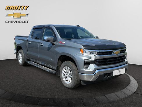 Used 2023 Chevrolet Silverado 1500 LT AWD/4WD image 7