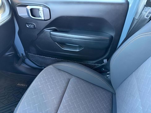 Certified 2024 Jeep Gladiator Mojave image 26