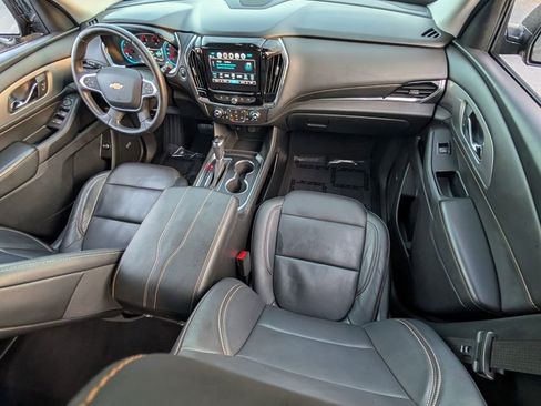 Used 2018 Chevrolet Traverse RS image 18
