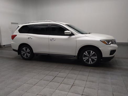 Used 2017 Nissan Pathfinder SL FWD image 11