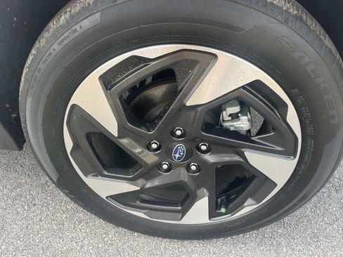Certified 2025 Subaru Crosstrek 2.5i Limited w/ Crosstrek Mirror Package AWD/4WD image 11