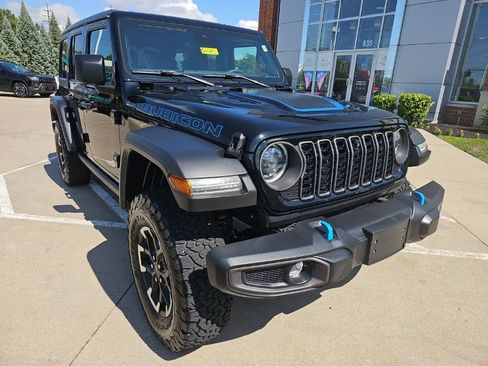 Certified 2024 Jeep Wrangler Unlimited Rubicon 4xe w/ Technology Group AWD/4WD image 6