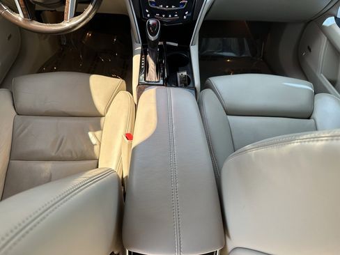 Used 2014 Cadillac XTS Luxury image 21