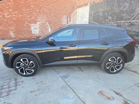 New 2026 Chevrolet Trax RS w/ Sunroof Package image 4