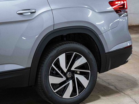 New 2026 Volkswagen Atlas SE image 4