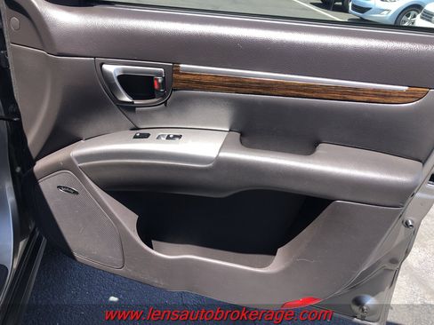 Used 2012 Hyundai Santa Fe Limited w/ Navigation Pkg 4 FWD image 20