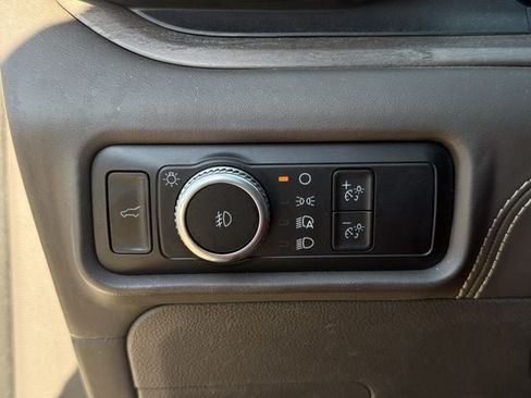 Used 2023 Ford Explorer Platinum w/ Technology Package AWD/4WD image 23