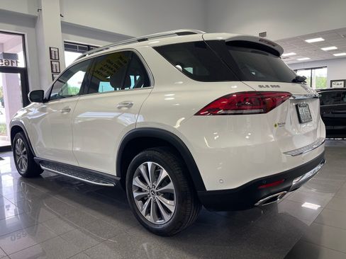Used 2022 Mercedes-Benz GLE 350 w/ Premium Package image 3