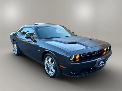 Used 2018 Dodge Challenger R/T Plus RWD image 3