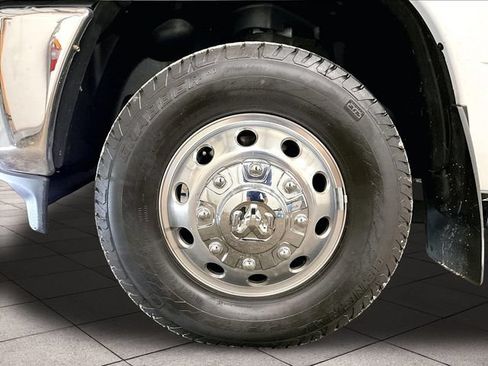 Used 2024 RAM 3500 Big Horn w/ Bed Utility Group AWD/4WD image 7