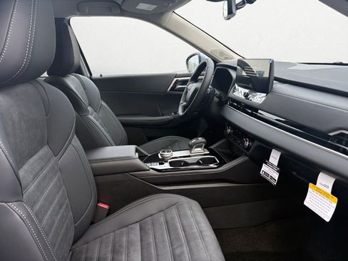 New 2026 Mitsubishi Outlander SE image 11