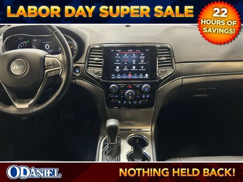 Used 2020 Jeep Grand Cherokee Limited AWD/4WD image 13