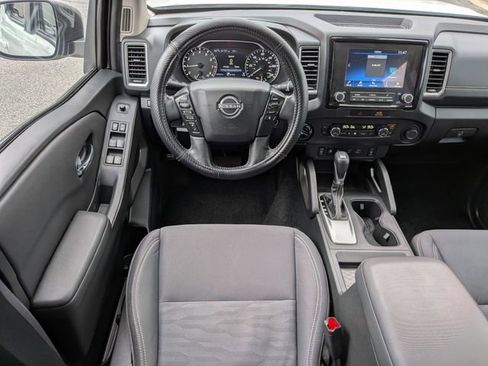 Certified 2023 Nissan Frontier SV w/ SV Convenience Package image 15
