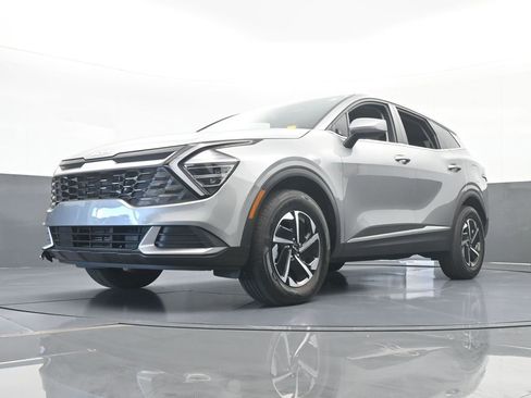 Used 2024 Kia Sportage LX image 56