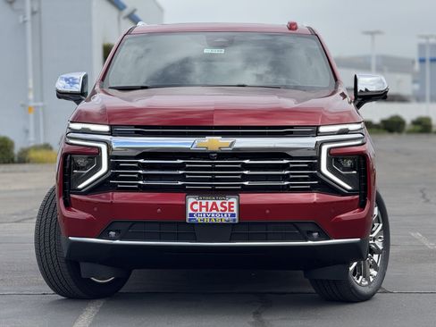 New 2026 Chevrolet Suburban Premier w/ Sun And Tow Package AWD/4WD image 2