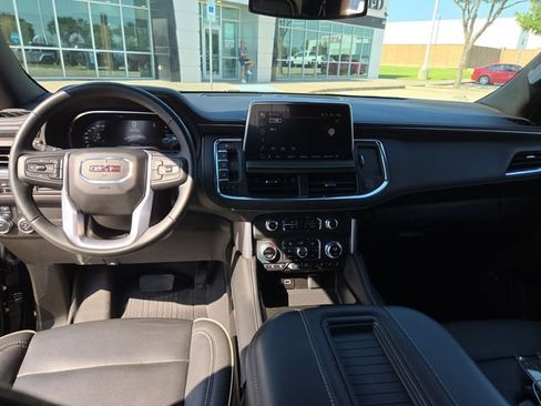Used 2024 GMC Yukon SLT w/ SLT Premium Package AWD/4WD image 19