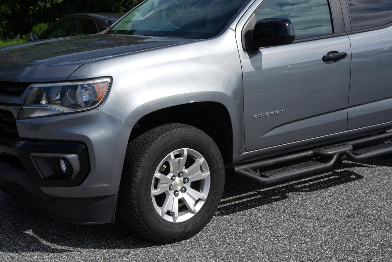 Used 2021 Chevrolet Colorado LT w/ Safety Package RWD image 9