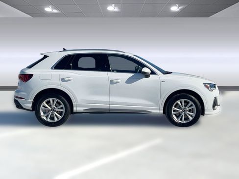 Certified 2025 Audi Q3 2.0T Premium w/ Convenience Package image 8