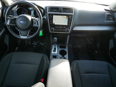 Used 2019 Subaru Outback 2.5i Premium image 10