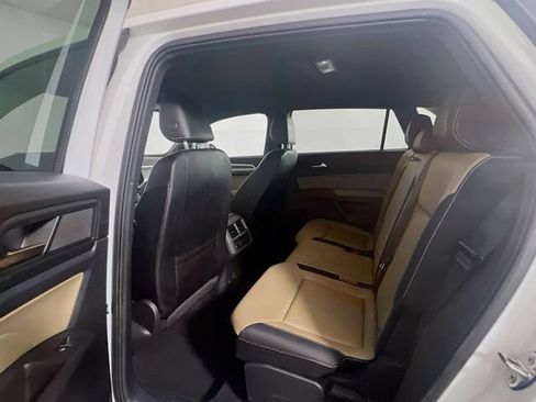 Used 2022 Volkswagen Atlas Cross Sport SE AWD/4WD image 18
