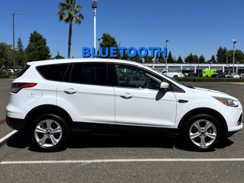 Used 2015 Ford Escape SE FWD image 4