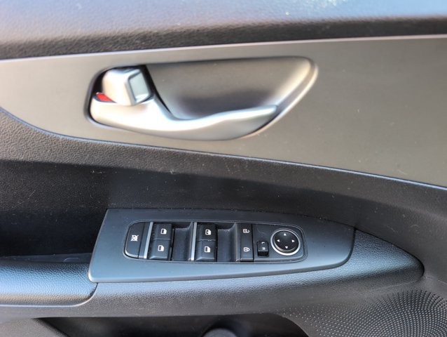 Used 2019 Kia Forte LXS FWD image 11