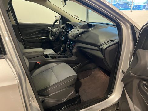 Used 2017 Ford Escape SE AWD/4WD image 37