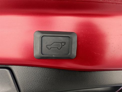 Used 2024 Toyota RAV4 XLE Premium image 32