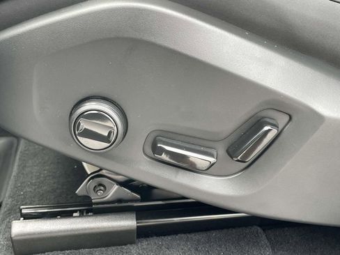 New 2026 Volvo XC90 T8 Plus image 9