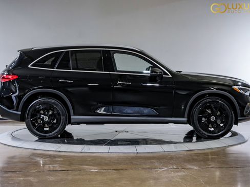 Used 2024 Mercedes-Benz GLC 300 4MATIC image 9