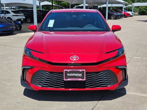 Used 2026 Toyota Camry SE w/ Convenience Package image 2