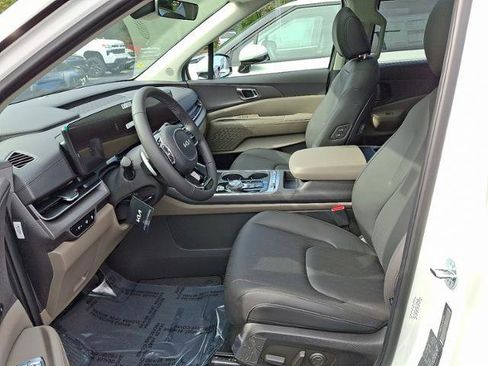 New 2026 Kia Carnival SX image 6