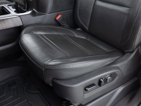 Used 2021 GMC Sierra 3500 Denali w/ Denali Ultimate Package image 28