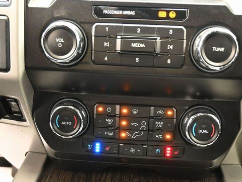 Used 2021 Ford F250 Lariat w/ Lariat Value Package image 25