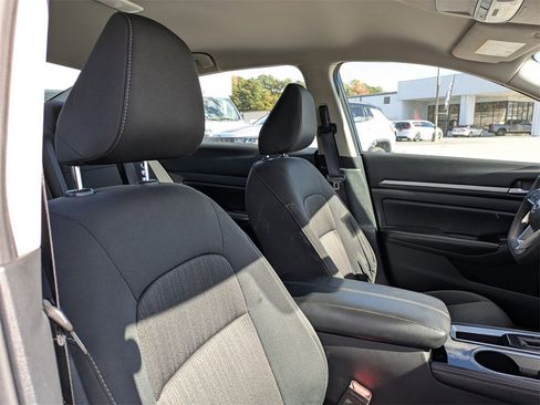 Used 2023 Nissan Altima 2.5 SV image 20