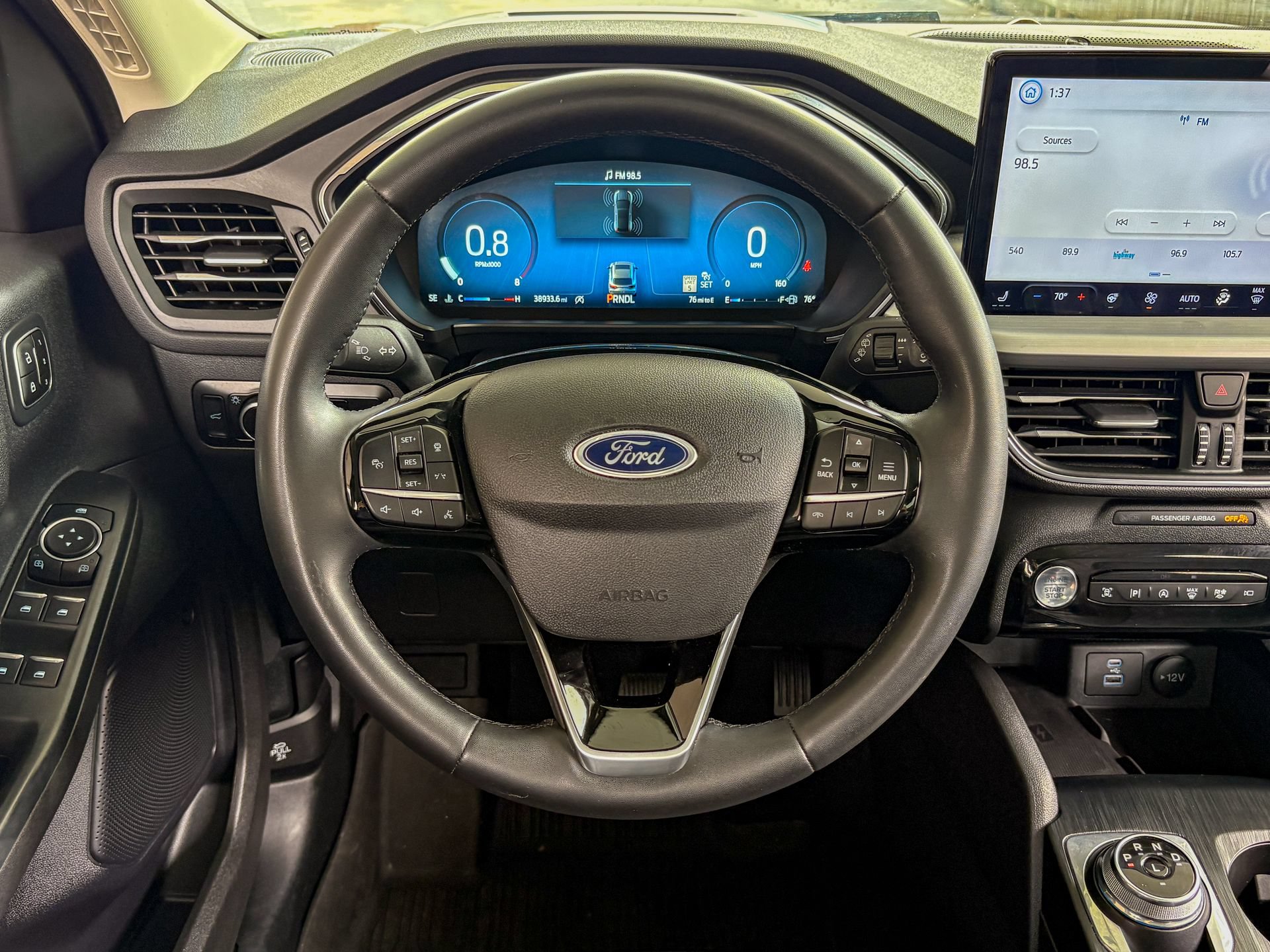 Used 2023 Ford Escape Platinum w/ Premium Technology Package AWD/4WD image 16