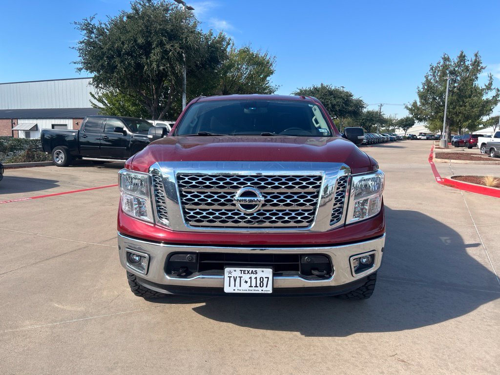 Used 2018 Nissan Titan SV w/ SV Convenience Package AWD/4WD image 8