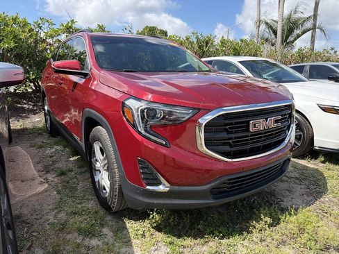Used 2019 GMC Terrain SLE w/ Driver Convenience Package FWD image 1
