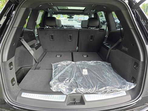 New 2025 Cadillac XT6 Sport image 14