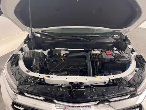 Used 2025 Chevrolet Equinox LT FWD image 22