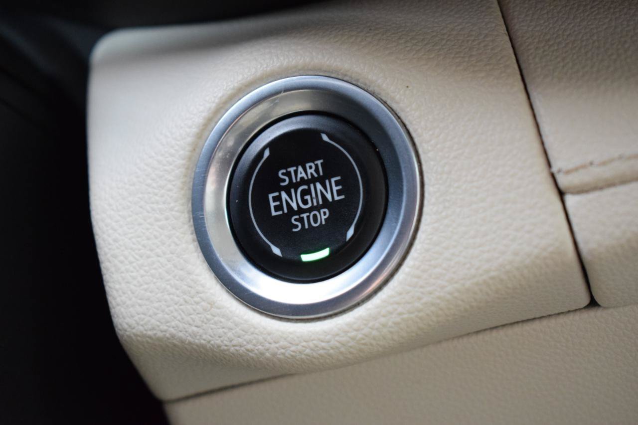 Used 2021 Buick Envision Essence w/ Technology Package I FWD image 26